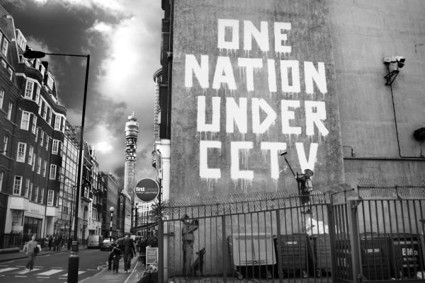 Los murales de Banksy y el arte urbano son parte esencial de qué ver en Bristol.