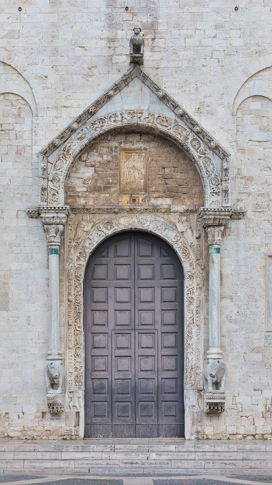 La Basílica de San Nicola, parada obligatoria entre lo que ver en Bari