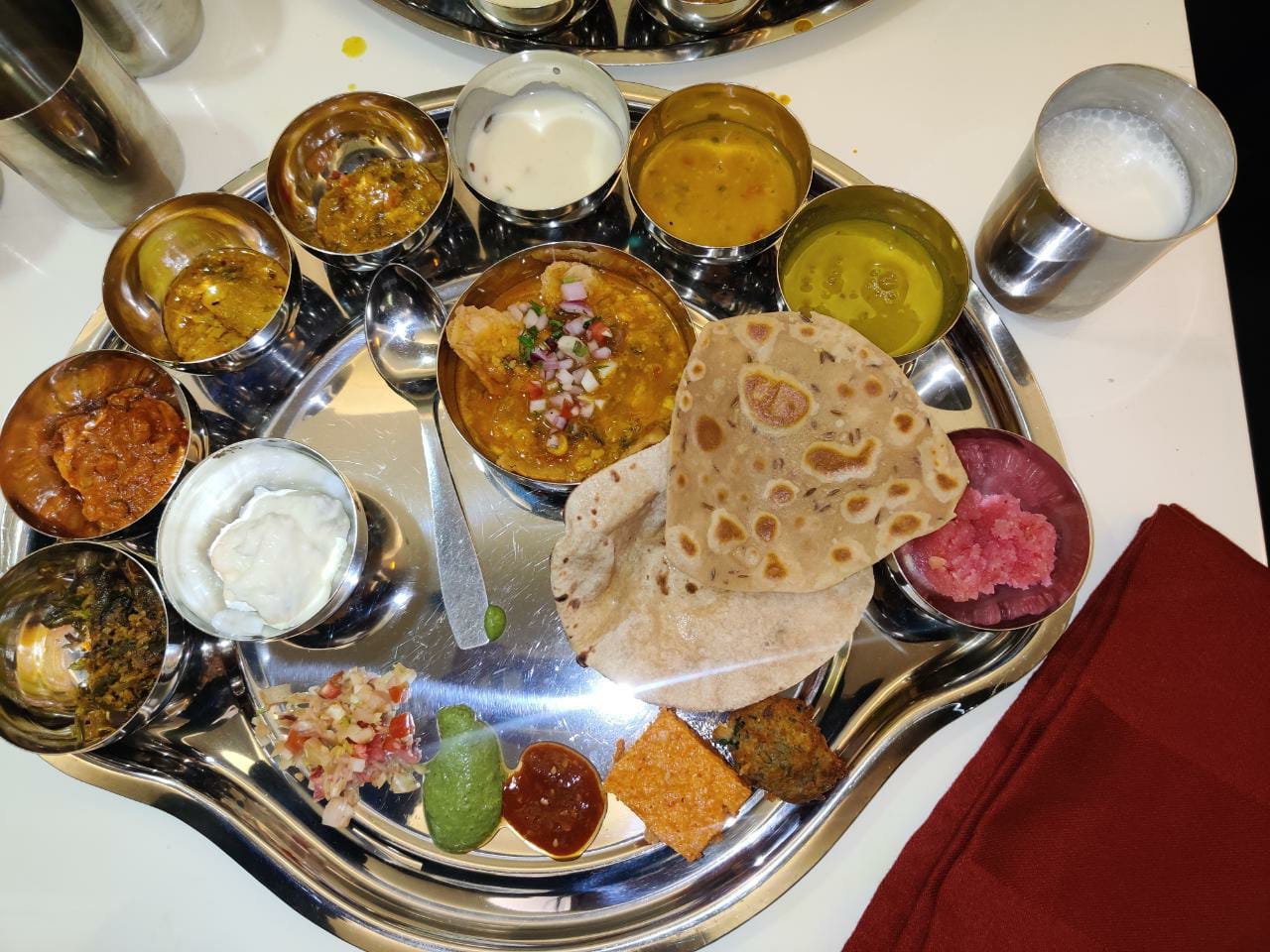 La gastronomía es parte imprescindible de qué ver y probar en Agra