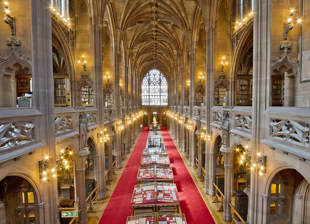 La Biblioteca John Rylands, imprescindible que ver en Manchester para los amantes de la lectura