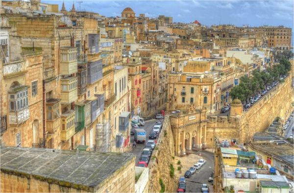 Vistas de La Valeta desde Sliema, uno de los grandes atractivos de qué ver en la ciudad