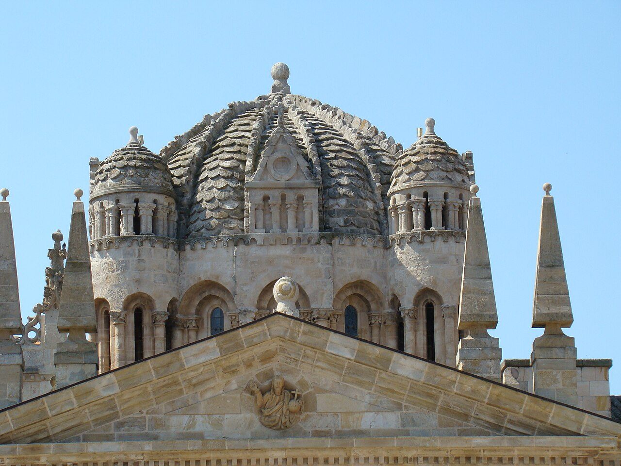 La cúpula gallonada de la catedral, símbolo de qué ver en Zamora