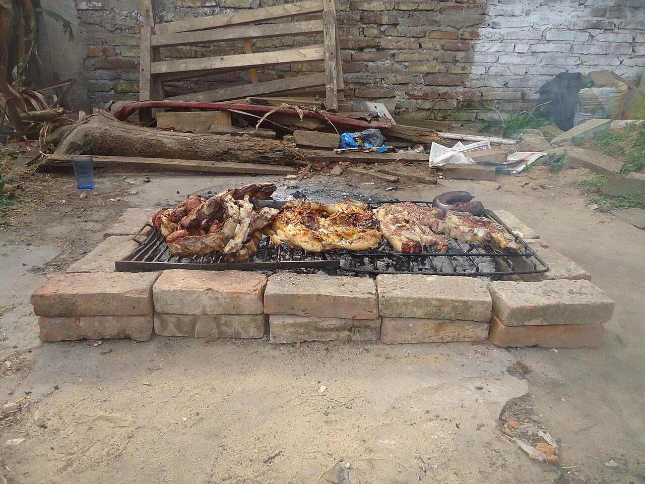 Una parrilla, parada obligada en la gastronomía de Puerto Iguazú
