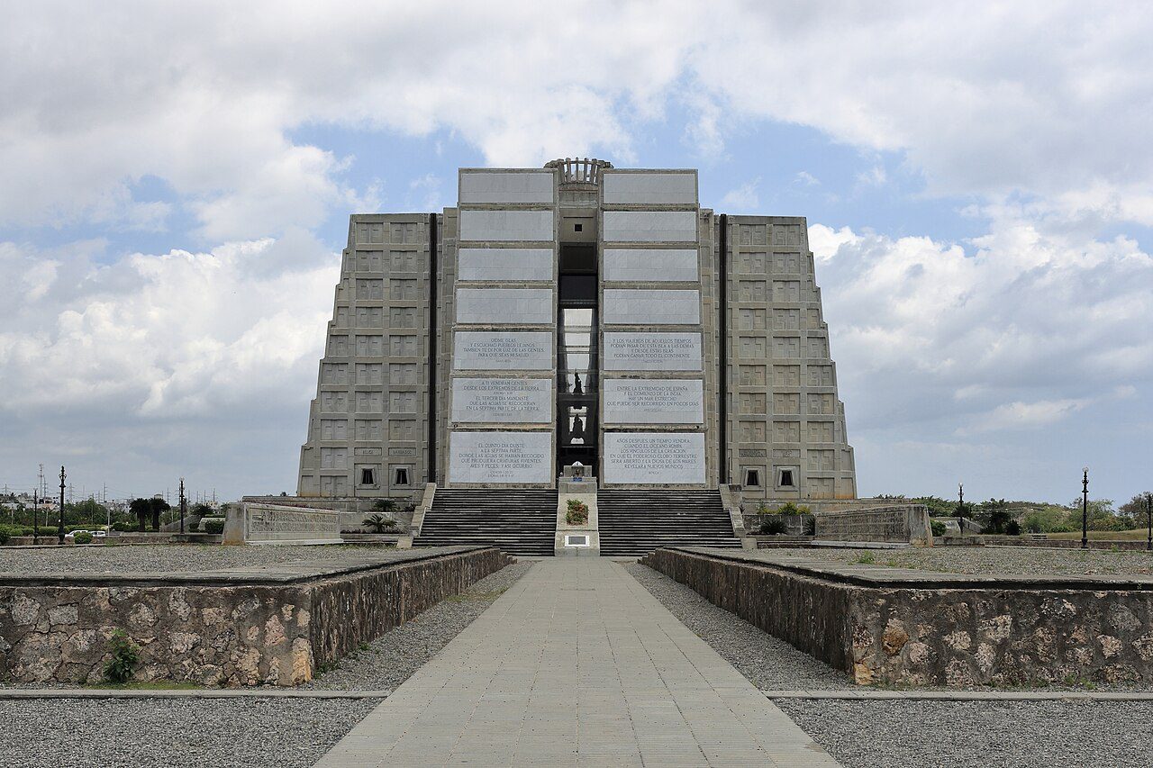 El Faro a Colón, uno de los monumentos más singulares que ver en Santo Domingo