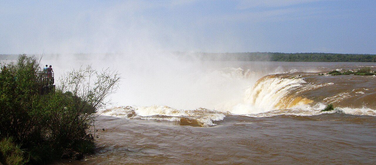 Las pasarelas de la Garganta del Diablo, uno de los imprescindibles que ver en Puerto Iguazú