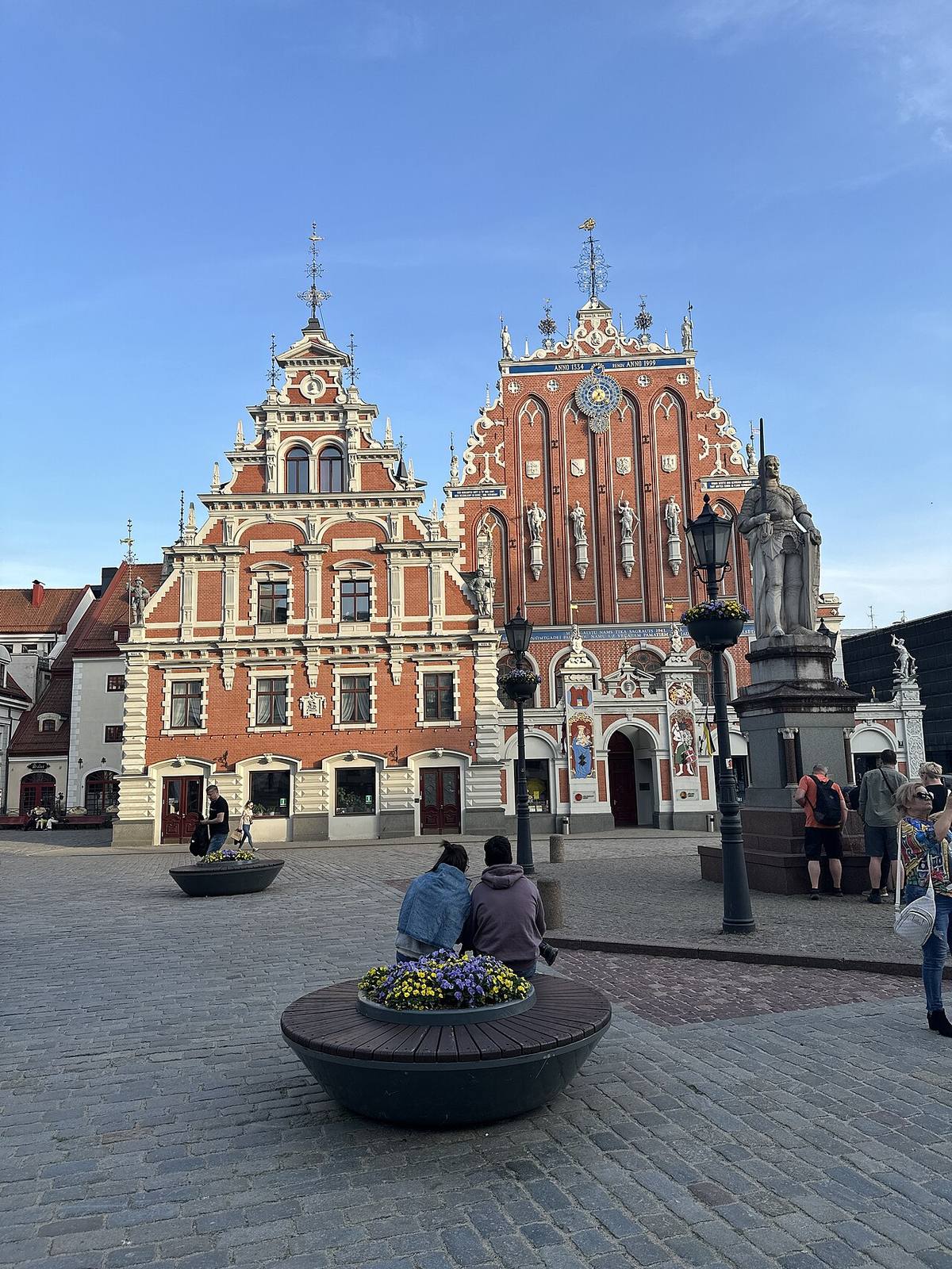 La Casa de los Cabezas Negras, parada obligada de qué ver en Riga