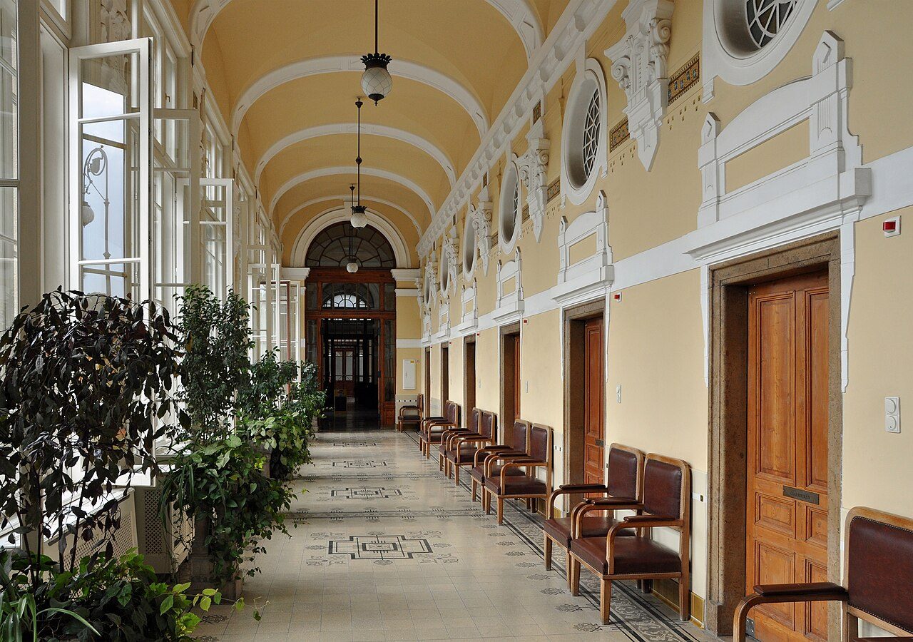 Los baños Széchenyi, imprescindibles entre las cosas que hacer en Budapest