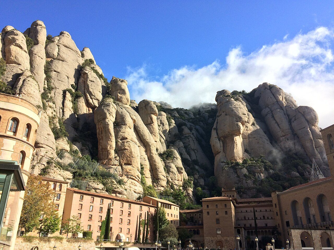 El monasterio de Montserrat, visita imprescindible de qué ver en Cataluña