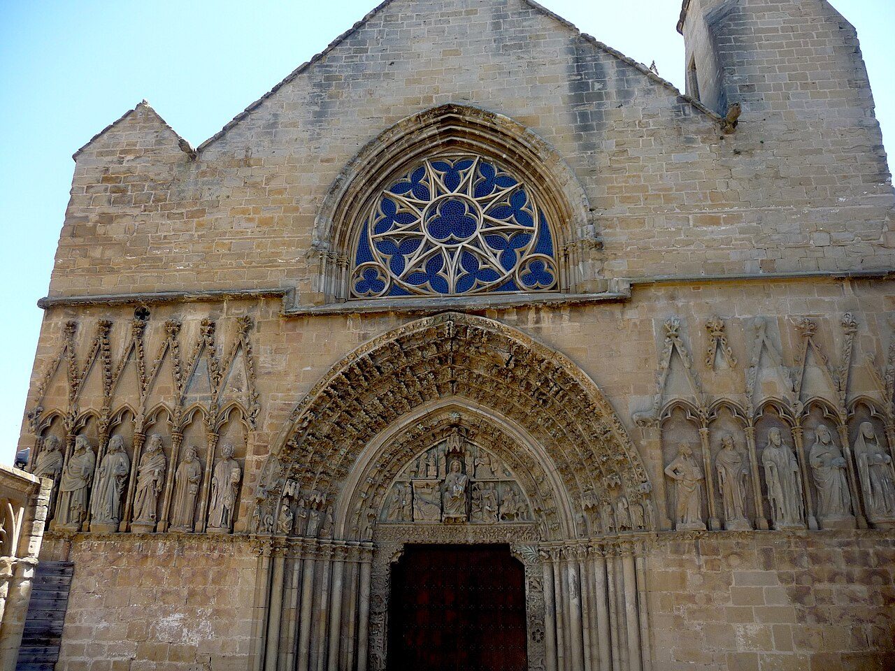 La portada gótica de Santa María la Real, otra visita clave que ver en Olite