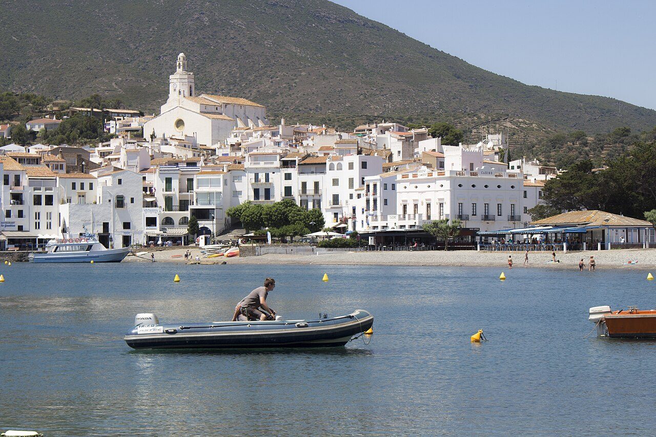 La Iglesia de Santa María, uno de los imprescindibles que ver en Cadaqués