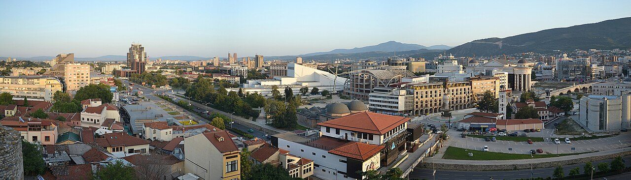 Panorámica del centro de Skopje, primera parada al decidir qué ver en Skopje.