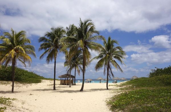 Las playas de arena blanca son lo primero que ver en Varadero al llegar