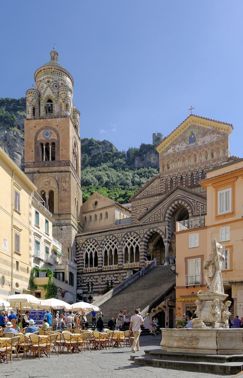 La escalinata del Duomo de Amalfi, imprescindible que ver en Amalfi