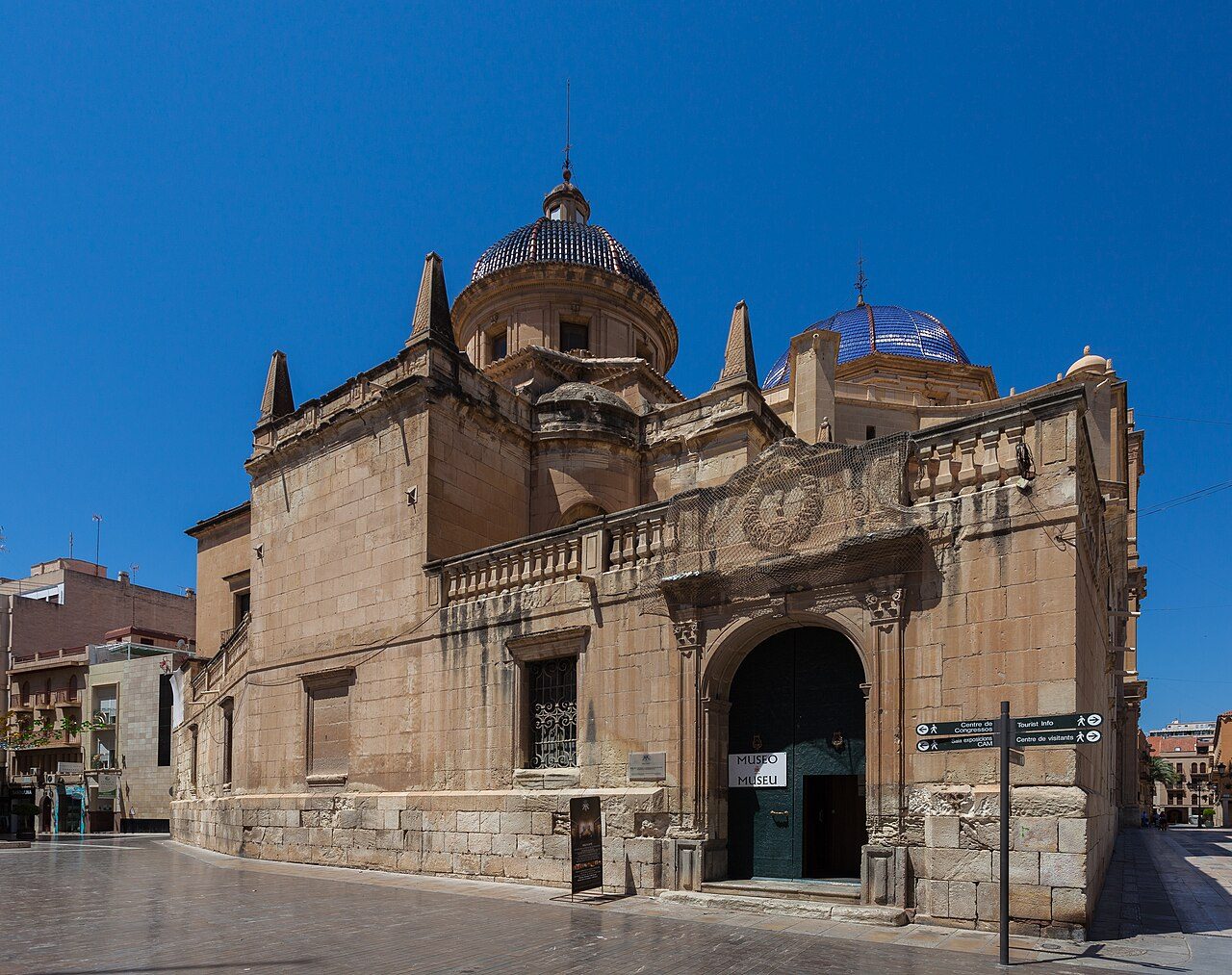 La Basílica de Santa María, parada obligada de qué ver en Elche