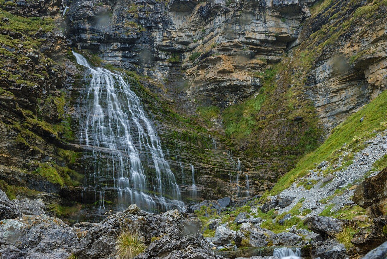 La cascada Cola de Caballo, el gran imprescindible de la ruta por el Valle de Ordesa