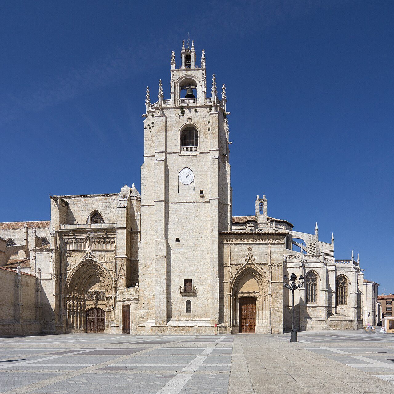 La Catedral de San Antolín, joya imprescindible que ver en Palencia