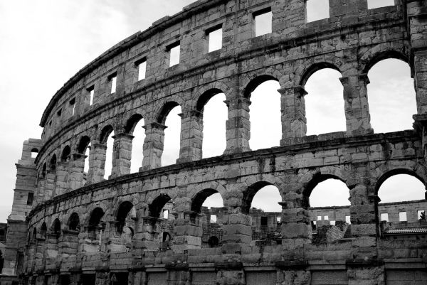 El interior de la Arena, parada obligada en cualquier visita a Pula