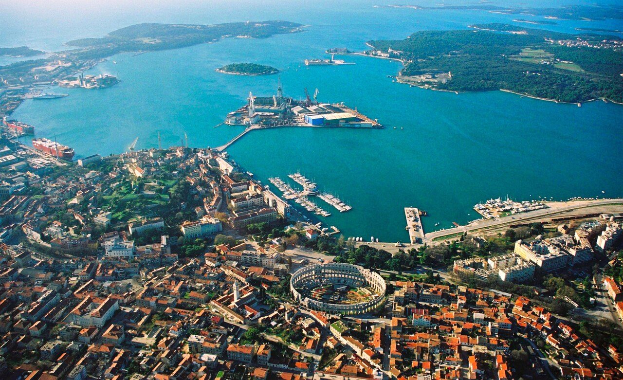 El anfiteatro romano, lo más impresionante que ver en Pula