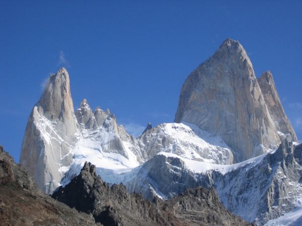 Las montañas de granito que dan nombre a Torres del Paine, en la Patagonia chilena