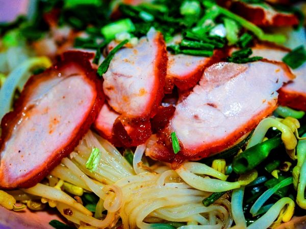 La gastronomía callejera, un imprescindible de qué comer en Da Nang