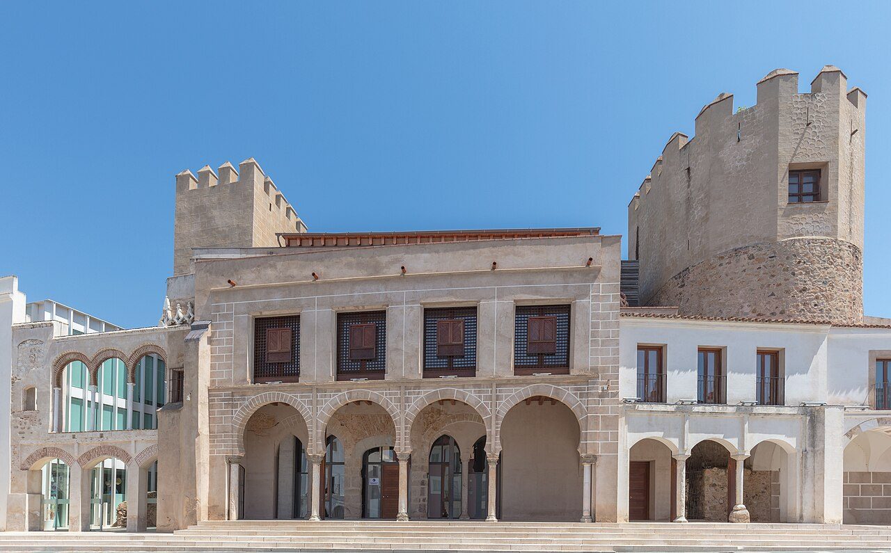 Ruta por la Alcazaba en una visita guiada en Badajoz