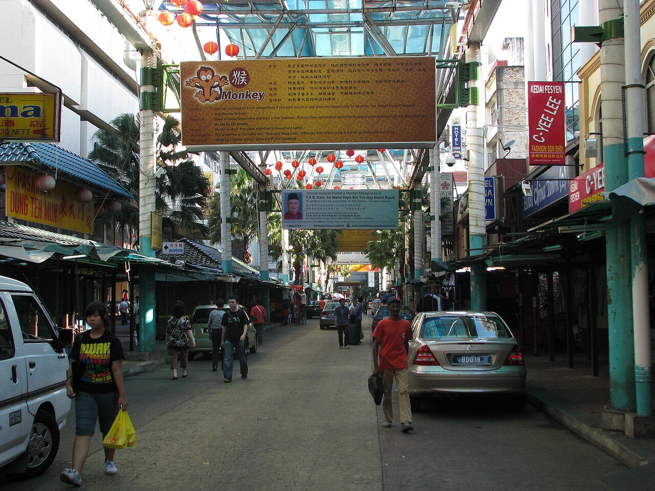 Petaling Street en Chinatown, uno de los barrios más animados que ver en Kuala Lumpur