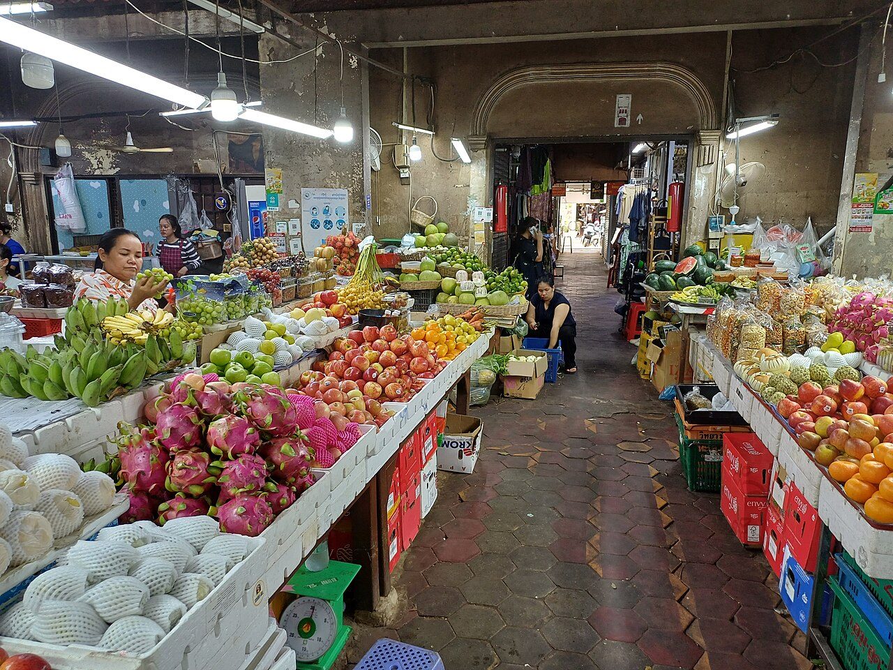 Puestos de comida callejera: la esencia de la gastronomía en Siem Reap.