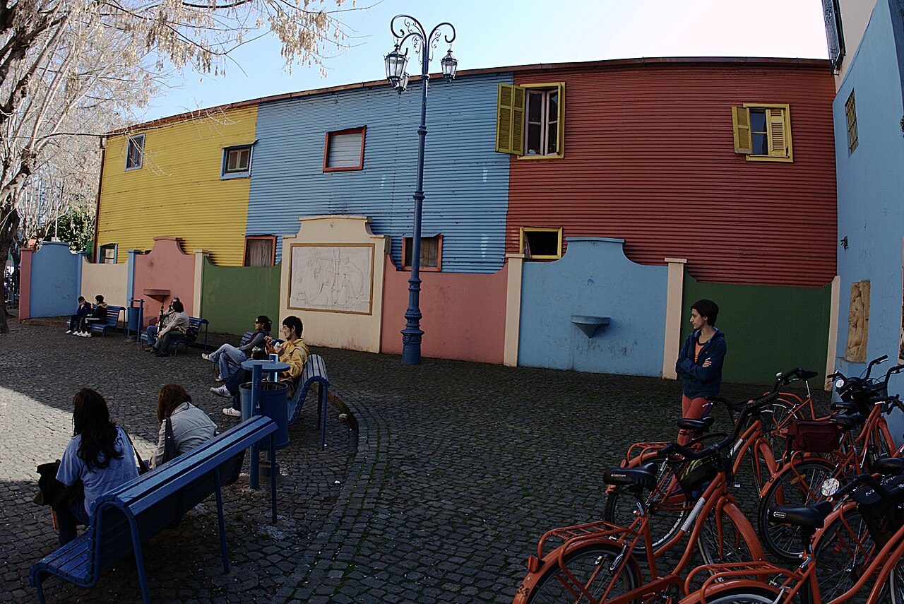 Un free tour en Buenos Aires por el colorido Caminito de La Boca