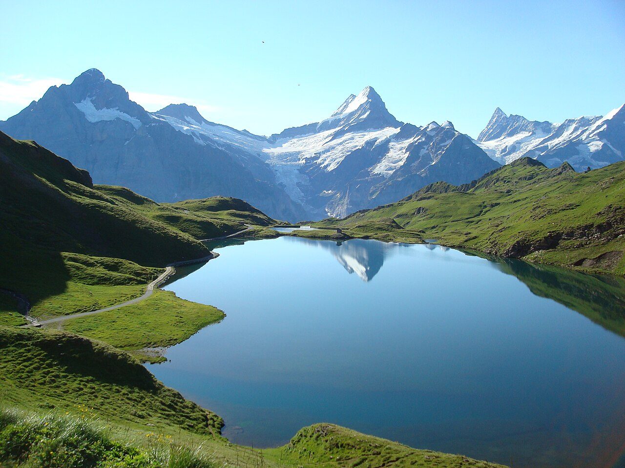 El lago Bachalpsee, la ruta más fotografiada que ver en Grindelwald