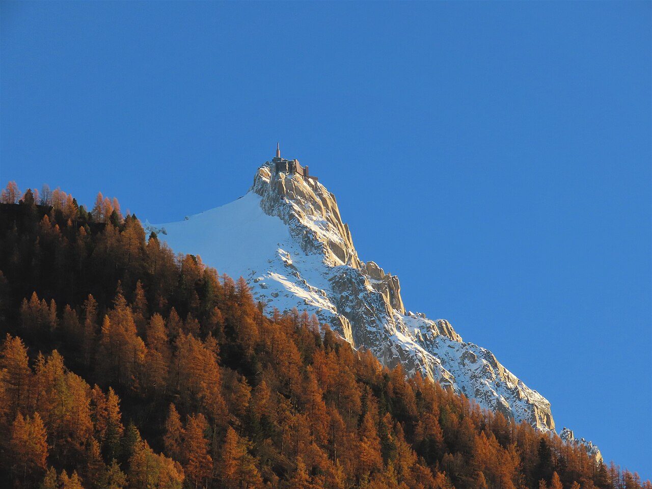 Vistas al Mont Blanc en una de las excursiones de un día en Ginebra más populares