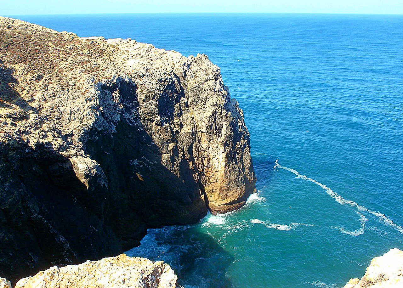 Rutas de naturaleza y aventura en Lagos por los acantilados de la Costa Vicentina