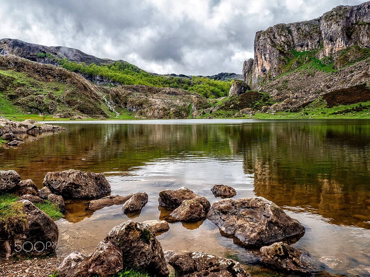 Los Lagos de Covadonga, protagonistas de las excursiones de un día en Gijón