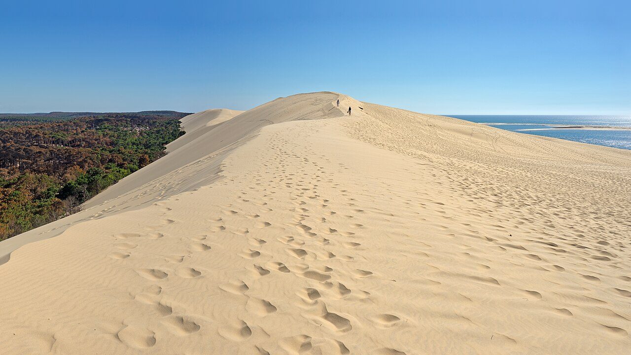 La Duna de Pilat, una de las excursiones de un día en Burdeos más impresionantes.