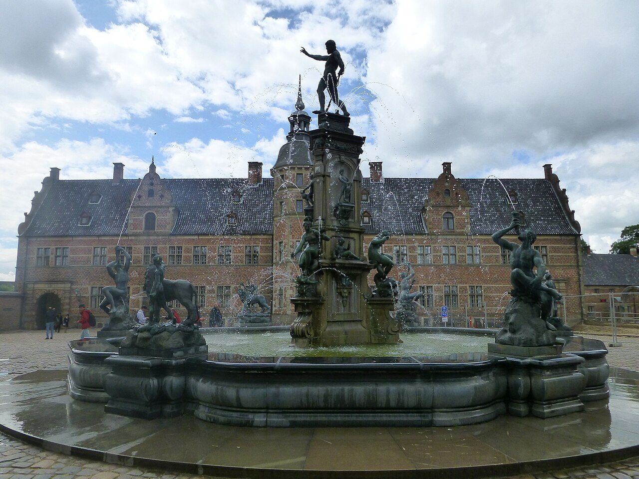 Excursiones de un día en Copenhague: el castillo de Frederiksborg y sus jardines barrocos