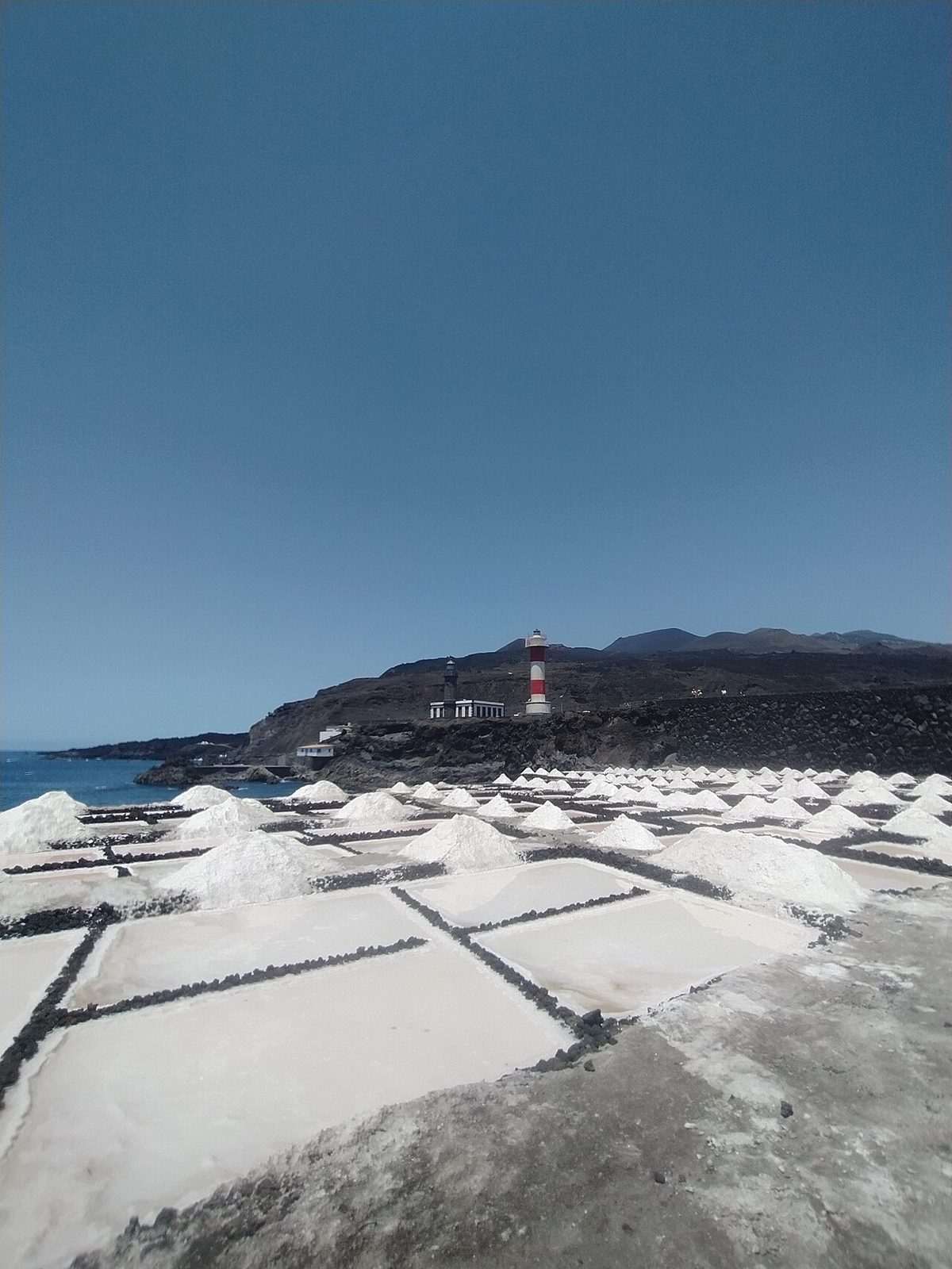Paisajes de lava y ceniza negra en Fuencaliente de La Palma