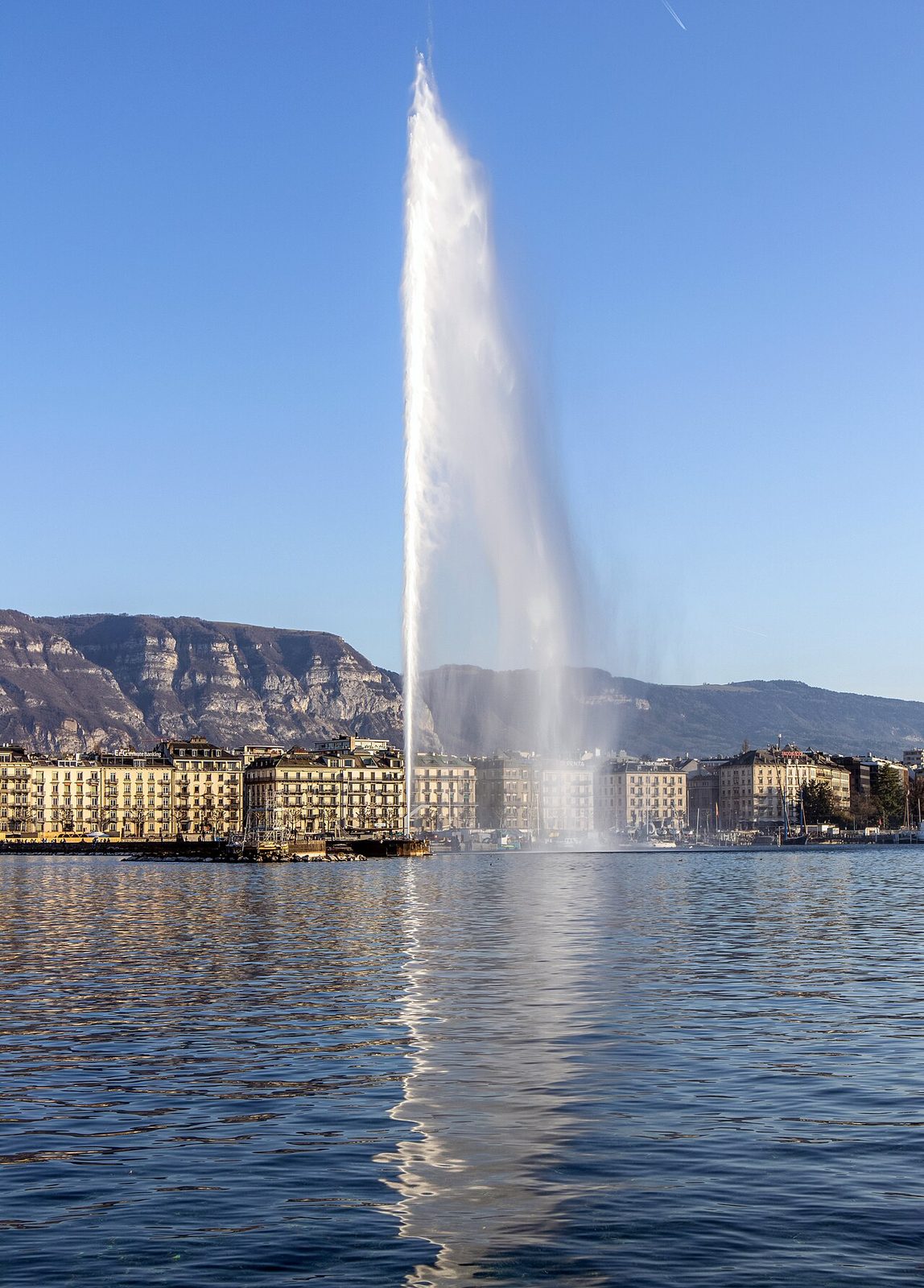 El Jet d'Eau de Ginebra, primera postal de la ruta.