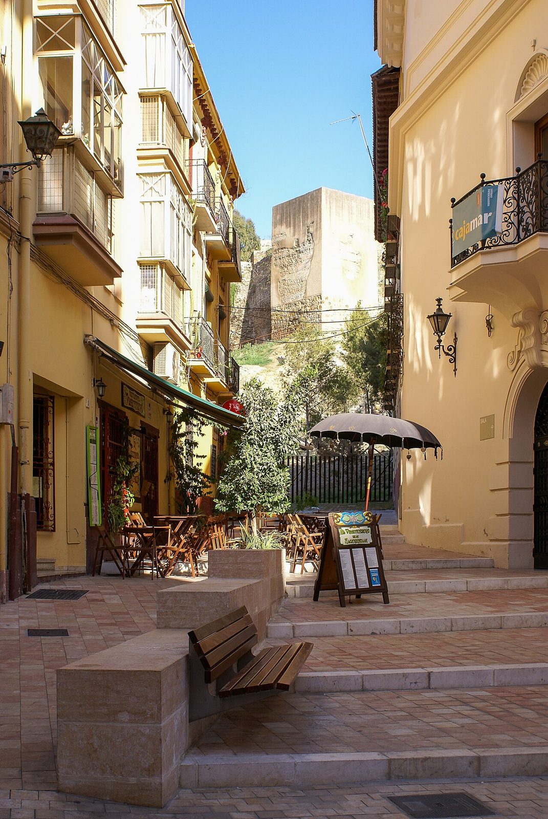 Callejuelas del casco antiguo, punto de partida para descubrir qué ver en Málaga.