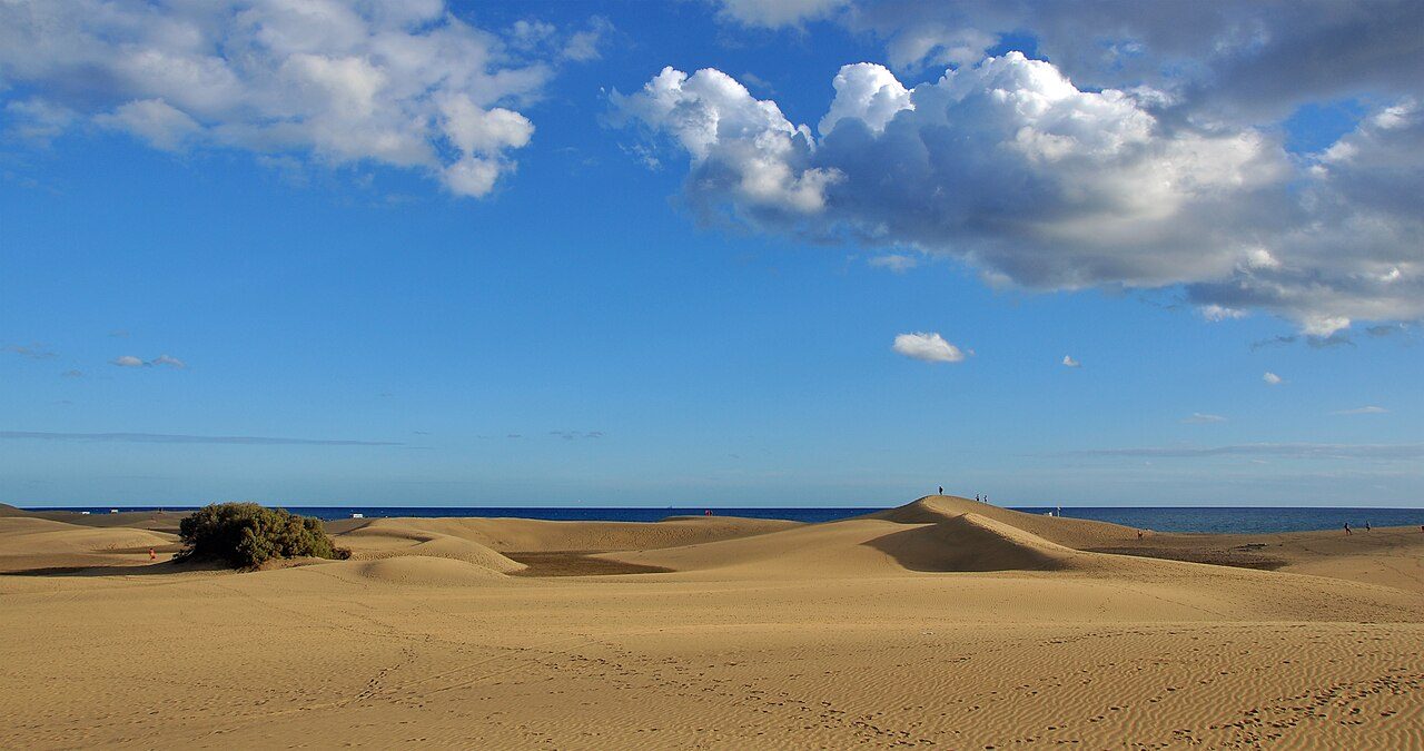 Las dunas de Maspalomas al atardecer, arranque perfecto de la ruta.