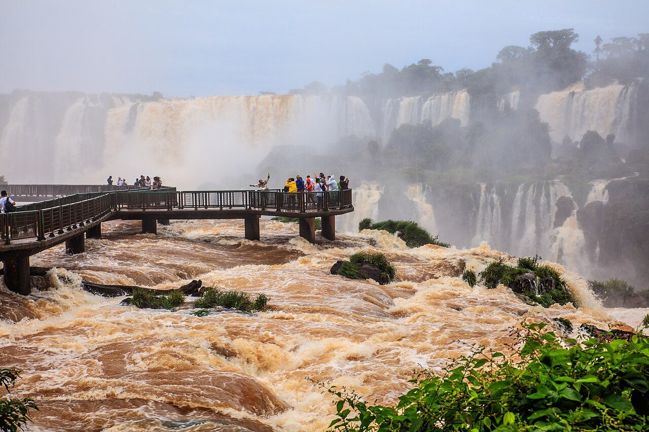 Pasarelas panorámicas: una de las mejores entradas y museos en Foz Iguazú.