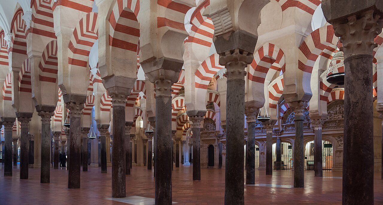 Entradas y museos en Córdoba: el bosque de arcos de la Mezquita-Catedral.