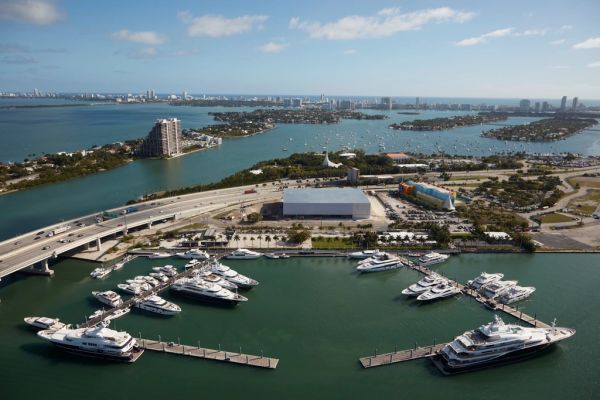 Panorámica del skyline de Miami, una de las primeras imágenes que verás al llegar