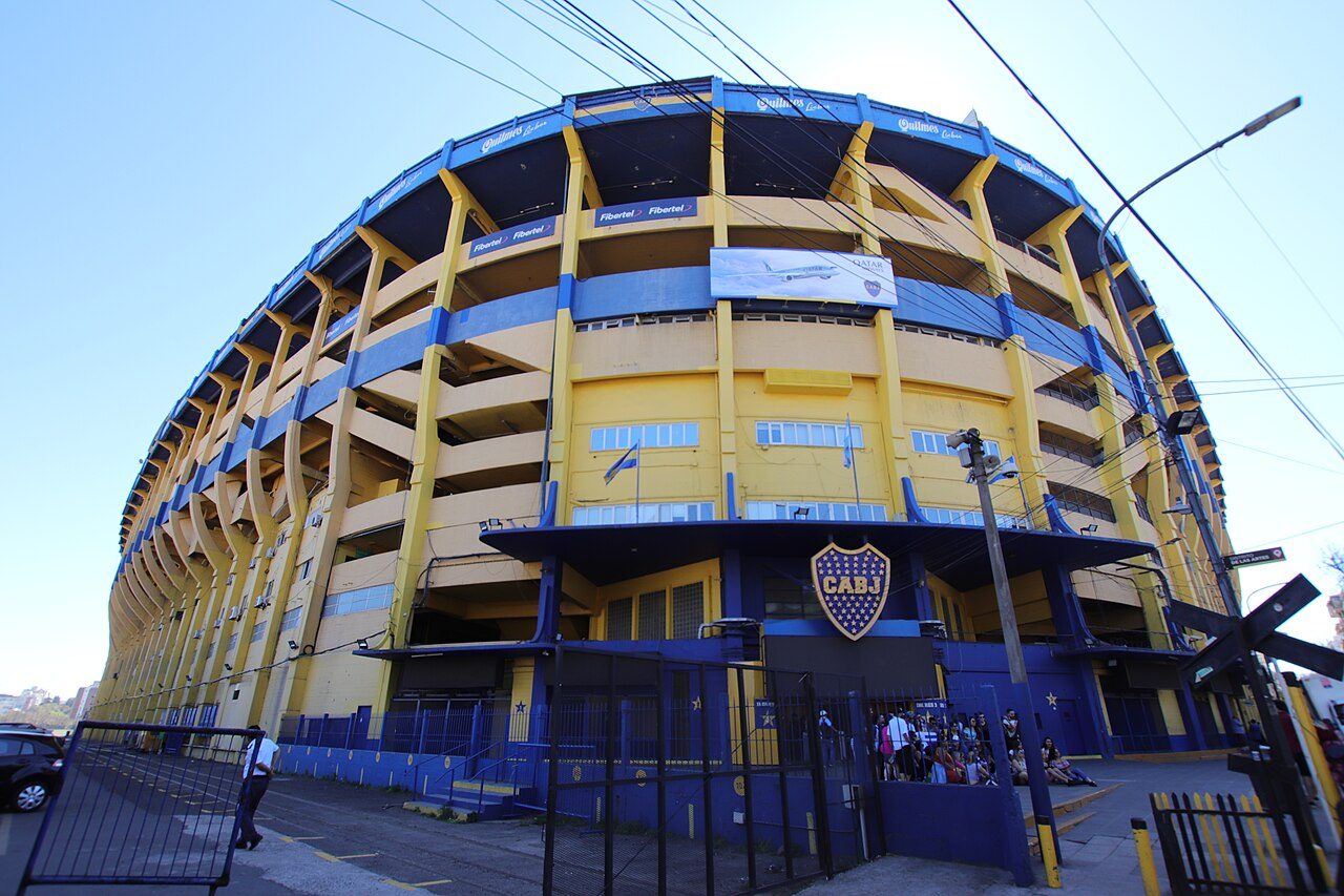 Entradas y museos en Buenos Aires: el mítico estadio de La Bombonera en el barrio de La Boca