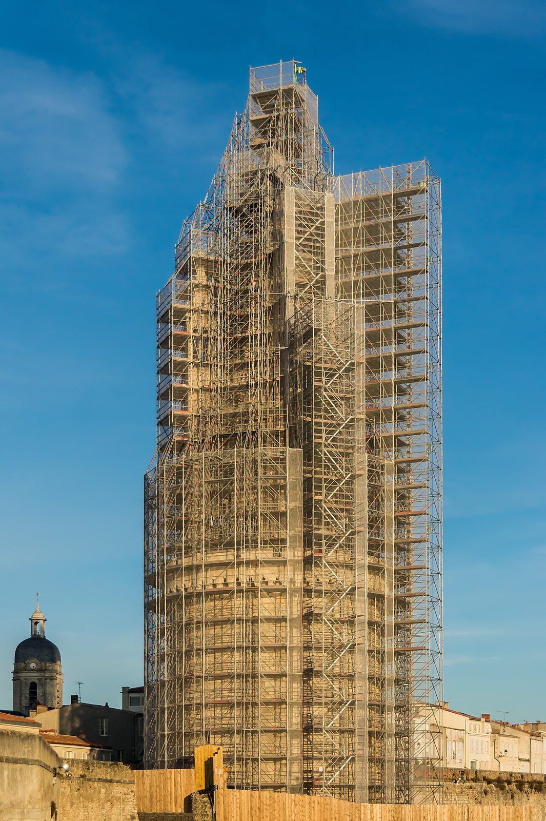 La Torre de la Linterna, imprescindible que ver en La Rochelle