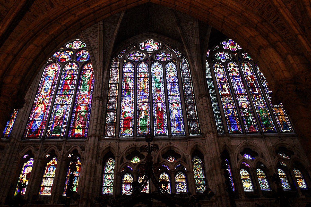 Las vidrieras de la catedral, protagonistas de las entradas y museos en León