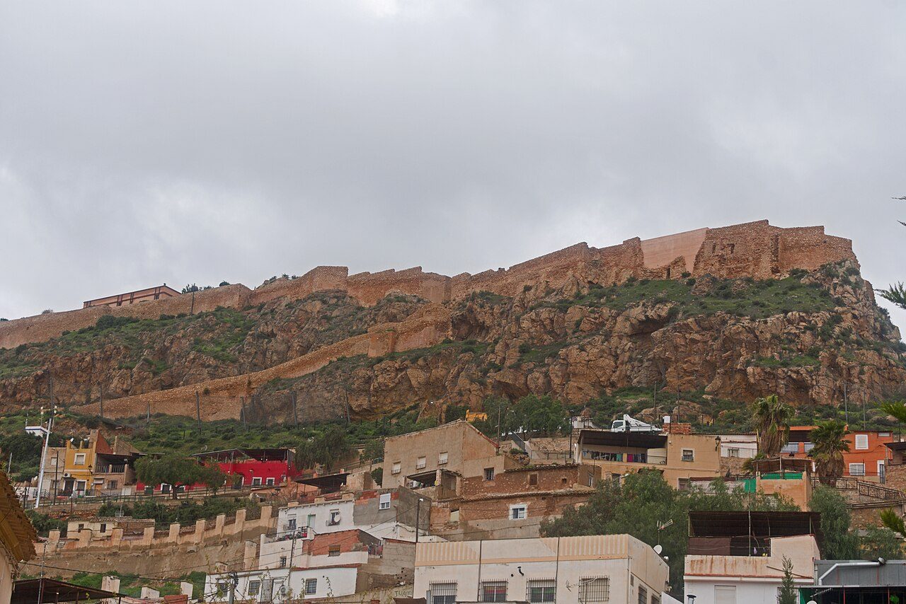 Panorámica del castillo medieval, imprescindible de qué ver en Lorca