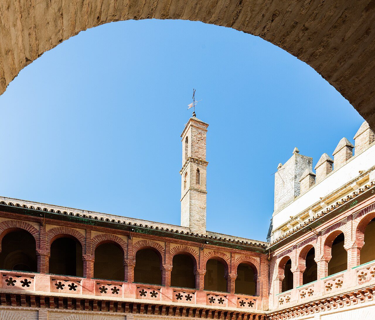 Los claustros mudéjares del Monasterio de San Isidoro, imprescindibles en Santiponce