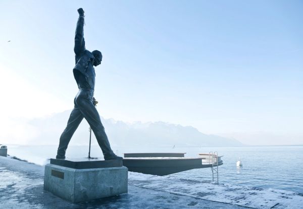 Vistas de Montreux junto al lago Lemán, punto de partida para saber qué ver en la ciudad