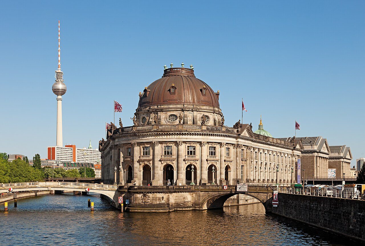 Entradas y museos en Berlín: la Isla de los Museos vista desde el río Spree.