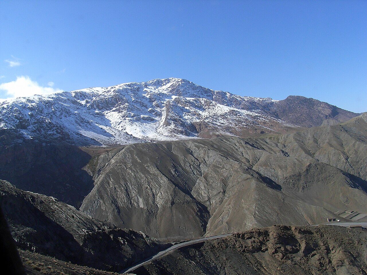 El paisaje del Alto Atlas de camino a Ouarzazate, la puerta del desierto