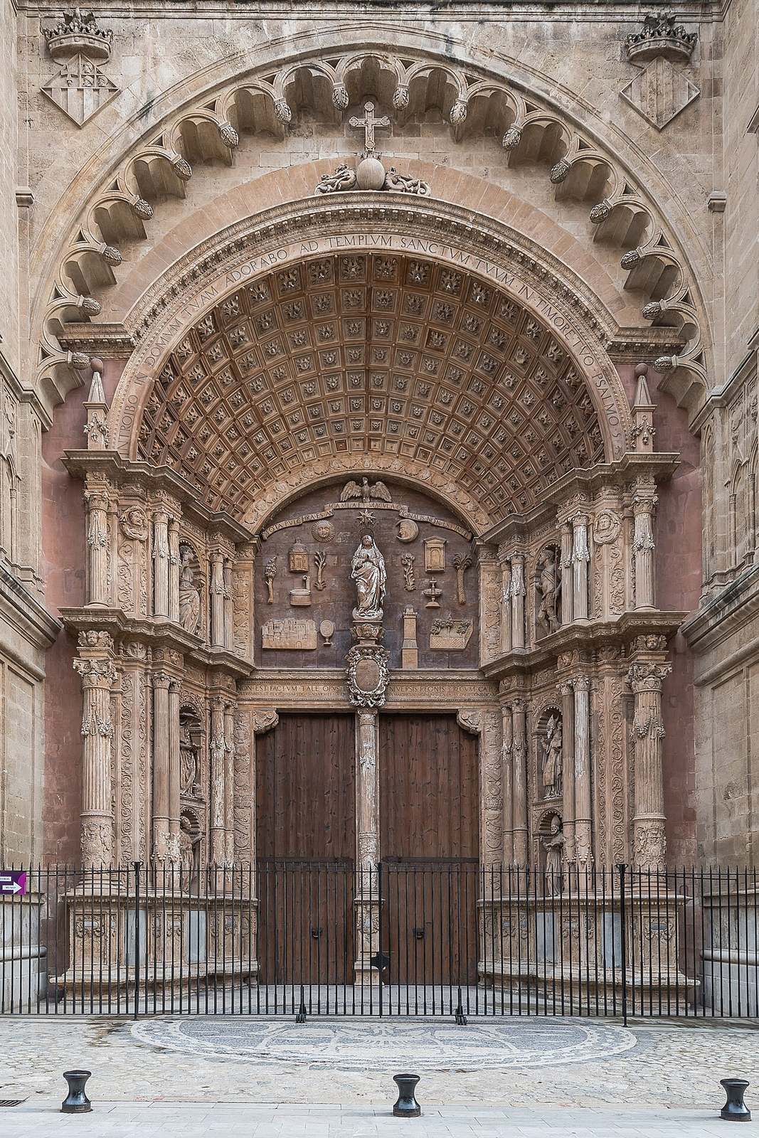 Entradas y museos en Palma Mallorca: la Catedral de la Seu junto al mar